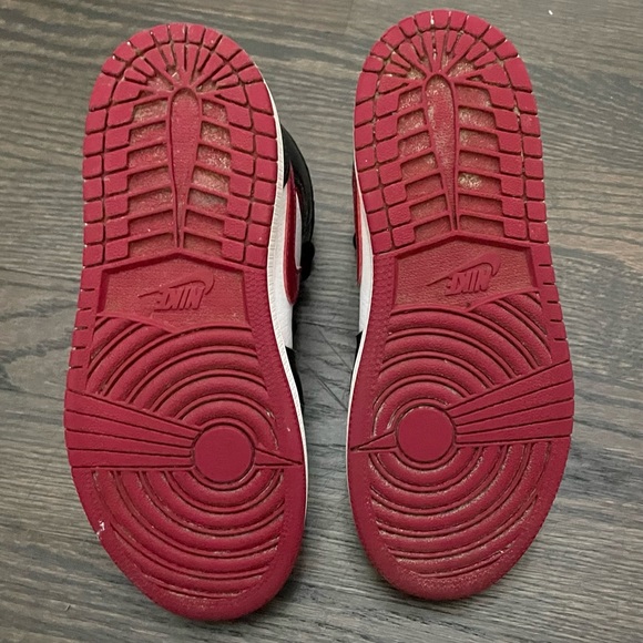 Air Jordan 1 Mid Youth 1 - Picture 5 of 5